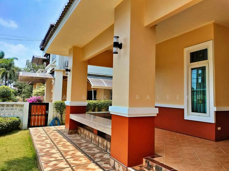 3-BR House, Bangkok, Bang Waek, Phasi Charoen, Bangkok, 3 Bedrooms, 150 sqm, Single Detached House For Sale, by Pemika Aukkaraleekul, 500456909 - DDproperty.com