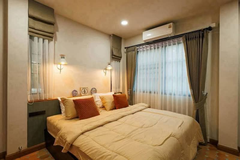 Modern Luxury Pool Villa for Sale , Fully Furnished, Prime Location Behind Mae Hia Fresh Market, Chi, Chiang Mai, รอบเมืองเชียงใหม่, Mae Hia, Muang Chiang Mai, Chiang Mai, 5 Bedrooms, 380 sqm, Single Detached House For Sale, by หทัยรัตน์ จรัสอุไรสิน, 500456958 - DDproperty.com