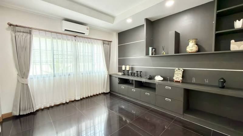 Modern Luxury Pool Villa for Sale, Fully Furnished, Prime Location Behind Mae Hia Fresh Market, Chi, Chiang Mai, รอบเมืองเชียงใหม่, Mae Hia, Muang Chiang Mai, Chiang Mai, 5 Bedrooms, 380 sqm, Single Detached House For Sale, by หทัยรัตน์ จรัสอุไรสิน, 500456958 - DDproperty.com
