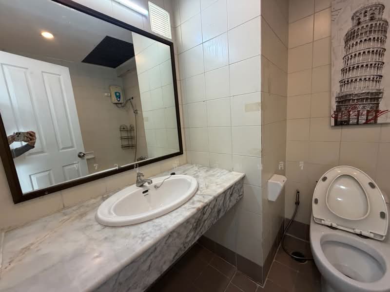 Ratchada Terrace Condominium, Bangkok, Phaholyothin, Jom Phon, Chatuchak, Bangkok, 1 Bedroom, 72 sqm, Condo For Sale, by Jirayu Chaiyawattanasiri, 500457027 - DDproperty.com