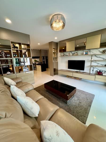 undefined, Bangkok, Bang Khun Sri, Bangkok Noi, Bangkok, 4 Bedrooms, 245 sqm, Single Detached House For Sale, by Emily Bada, 500457032 - DDproperty.com
