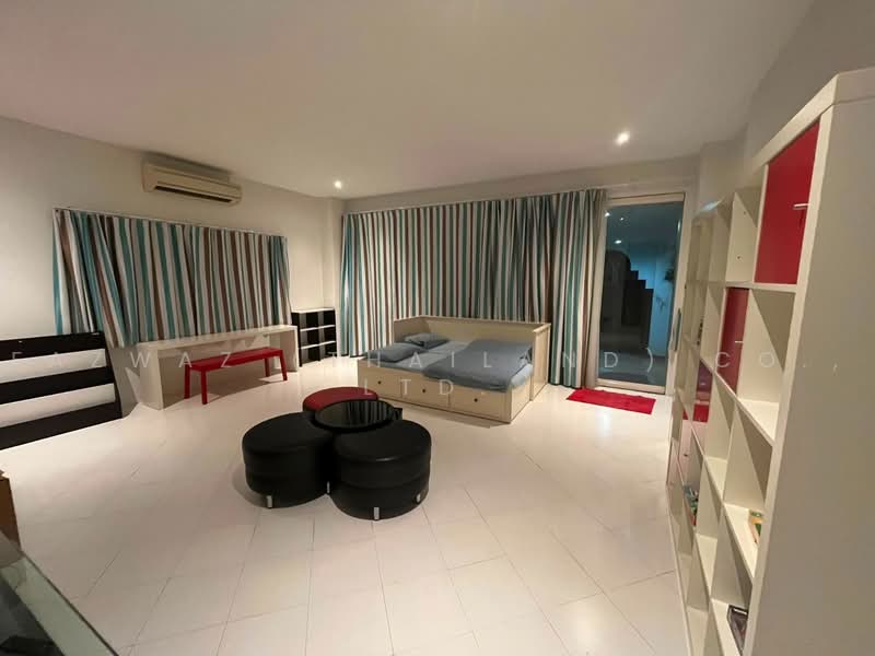 Rare 200 SqM 5BR House for Rent in Sukhumvit–Phra Khanong, Bangkok, Phra Kanong Nua, Watthana, Bangkok, 5 Bedrooms, 200 sqm, Single Detached House For Rent, by Fazwaz (Thailand) Co., Ltd., 500457066 - DDproperty.com