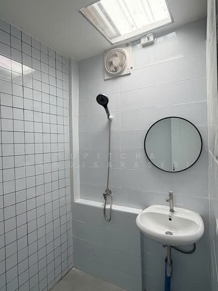 Baan Preecha 8, Bangkok, 458 Huamark Road, Hua Mak, Bang Kapi, Bangkok, 2 Bedrooms, 93 sqm, Townhouse For Sale, by Supitcha Wongisaraseri, 500457099 - DDproperty.com