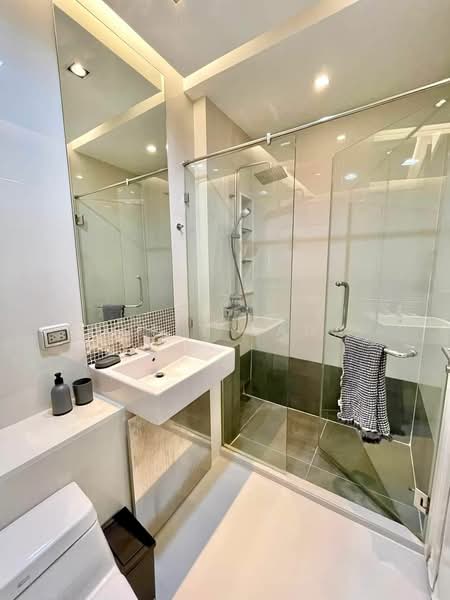 Equinox Phahol Vibha, Bangkok, 345 Paholyothin Road, Jom Phon, Chatuchak, Bangkok, 1 Bedroom, 40 sqm, Condo For Rent, by Emily Bada, 500457125 - DDproperty.com