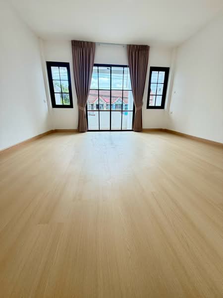 Poonsinh Thani 3, Bangkok, Rat Phatthana Road, Khlong Song Ton Nun, Lat Krabang, Bangkok, 2 Bedrooms, 75 sqm, Townhouse For Sale, by Kwancheewa Yenchum, 500457255 - DDproperty.com