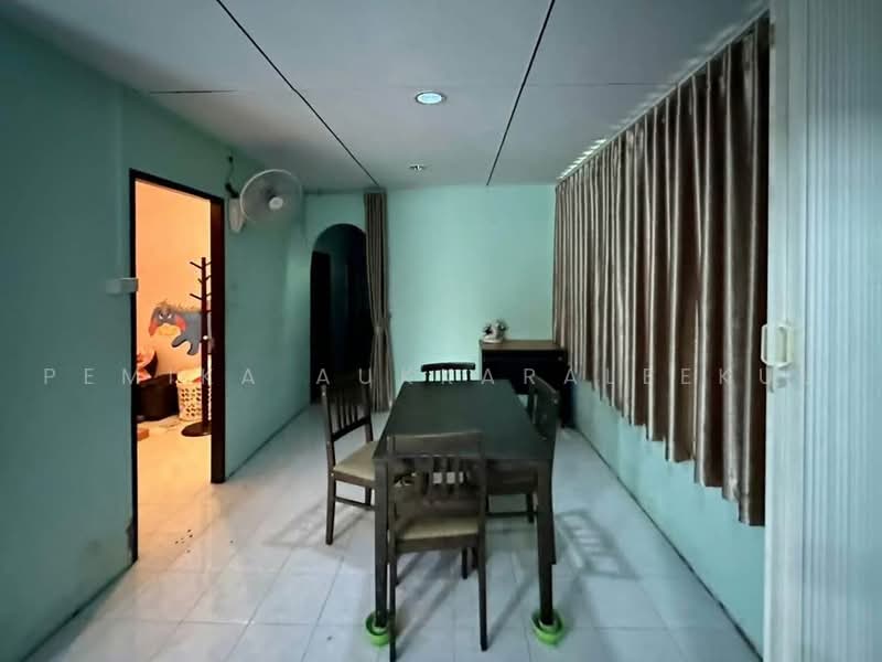 3-BR House, Bangkok, Pak Khlong Phasi Charoen, Phasi Charoen, Bangkok, 3 Bedrooms, 150 sqm, Single Detached House For Sale, by Pemika Aukkaraleekul, 500457293 - DDproperty.com