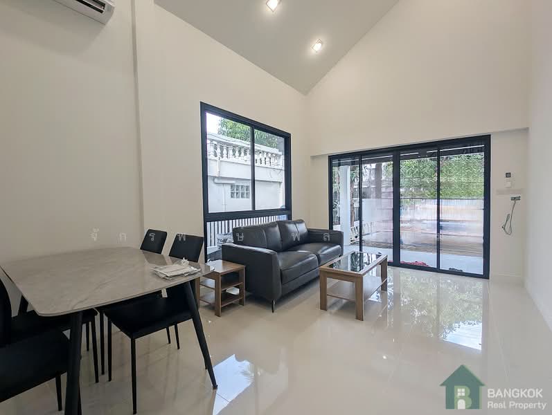 Sammakorn Ramkamhang 112, Bangkok, Saphan Sung, Bangkok, 4 Bedrooms, 230 sqm, Single Detached House For Rent, by Chakkrapong Ponyeam, 500457323 - DDproperty.com