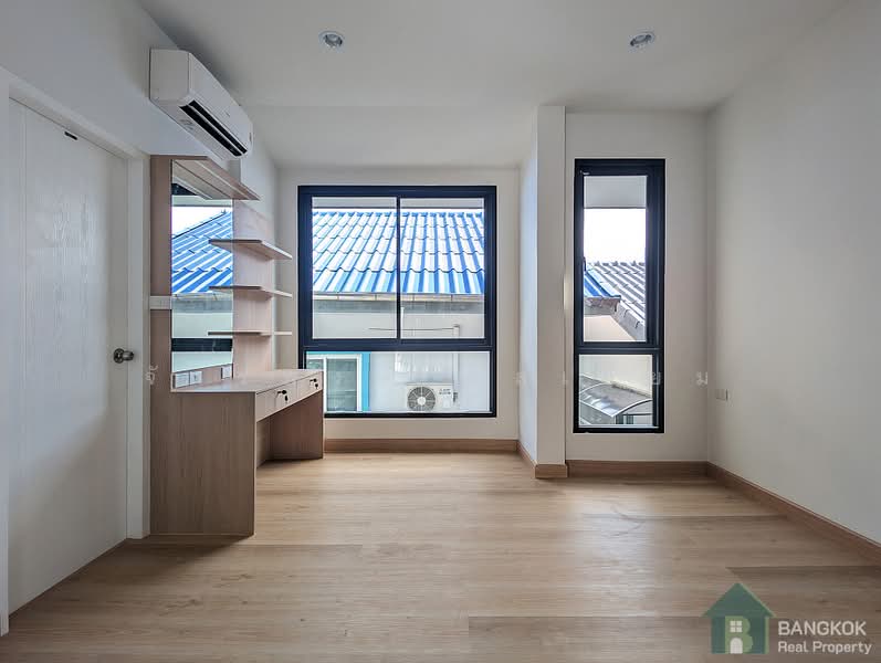 Sammakorn Ramkamhang 112, Bangkok, Saphan Sung, Bangkok, 4 Bedrooms, 230 sqm, Single Detached House For Rent, by Chakkrapong Ponyeam, 500457323 - DDproperty.com