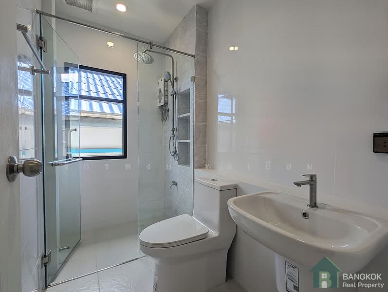 Sammakorn Ramkamhang 112, Bangkok, Saphan Sung, Bangkok, 4 Bedrooms, 230 sqm, Single Detached House For Rent, by Chakkrapong Ponyeam, 500457323 - DDproperty.com