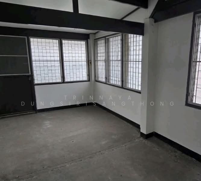 ทาวน์เฮ้าส์ 4-ห้องนอน, กรุงเทพ, ทุ่งสองห้อง, หลักสี่, กรุงเทพ, 220 ตร.ม., ทาวน์เฮ้าส์ ขาย, โดย Trinnaya Dungsirisangthong, 500457354 - DDproperty.com