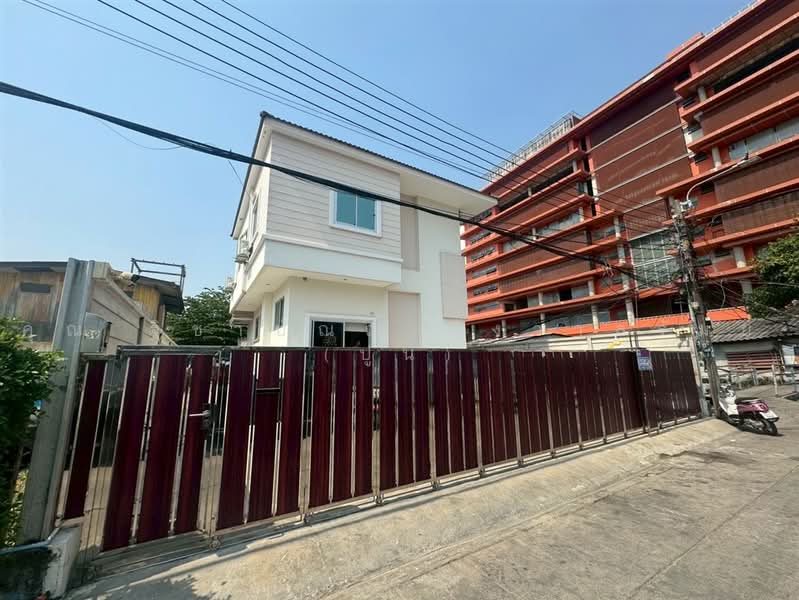 บ้านเดี่ยว 2 ชั้น 51 ตร.ว. บ้านเดี่ยว ซอยเรวดี4 ถนนเรวดี, นนทบุรี, ถนนเรวดี, ตลาดขวัญ, เมืองนนทบุรี, นนทบุรี, 220 ตร.ม., บ้านเดี่ยว ขาย, โดย คุณ ฐิชาปัณณ์ สังวาลรัมย์ (ปูน), 500457366 - DDproperty.com