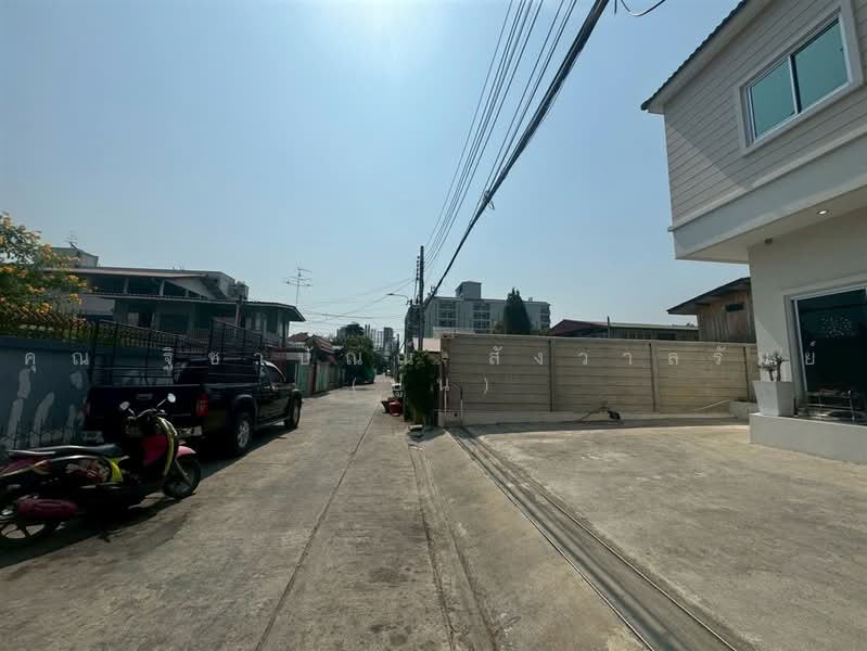 บ้านเดี่ยว 2 ชั้น 51 ตร.ว. บ้านเดี่ยว ซอยเรวดี4 ถนนเรวดี, นนทบุรี, ถนนเรวดี, ตลาดขวัญ, เมืองนนทบุรี, นนทบุรี, 220 ตร.ม., บ้านเดี่ยว ขาย, โดย คุณ ฐิชาปัณณ์ สังวาลรัมย์ (ปูน), 500457366 - DDproperty.com