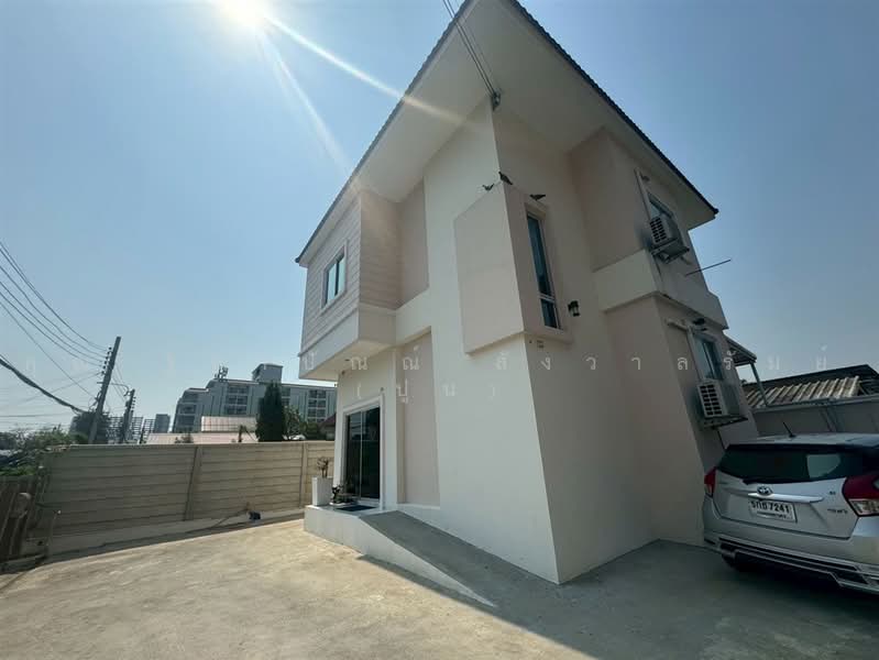 บ้านเดี่ยว 2 ชั้น 51 ตร.ว. บ้านเดี่ยว ซอยเรวดี4 ถนนเรวดี, นนทบุรี, ถนนเรวดี, ตลาดขวัญ, เมืองนนทบุรี, นนทบุรี, 220 ตร.ม., บ้านเดี่ยว ขาย, โดย คุณ ฐิชาปัณณ์ สังวาลรัมย์ (ปูน), 500457366 - DDproperty.com