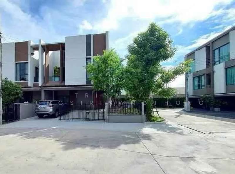 Baan Klang Muang Ladprao 101 Station : บ้านกลางเมือง ลาดพร้าว 101 สเตชั่น, กรุงเทพ, ซอย ลาดพร้าว 101 แยก 42, คลองจั่น, บางกะปิ, กรุงเทพ, 200 ตร.ม., ทาวน์เฮ้าส์ ให้เช่า, โดย Trinnaya Dungsirisangthong, 500457375 - DDproperty.com