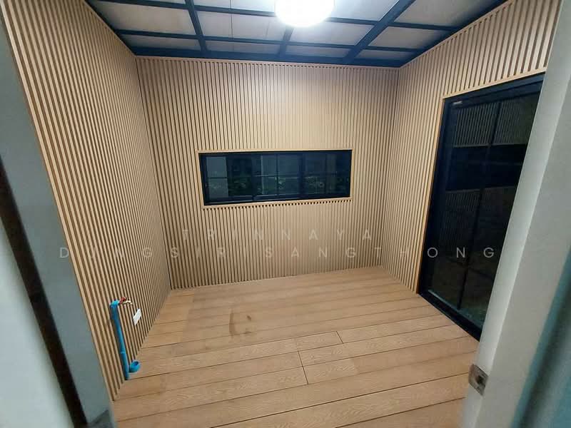 Baan Klang Muang Ladprao 101 Station, Bangkok, Soi Ladprao 101 Yeak 42, Khlong Chan, Bang Kapi, Bangkok, 4 Bedrooms, 200 sqm, Townhouse For Rent, by Trinnaya Dungsirisangthong, 500457375 - DDproperty.com