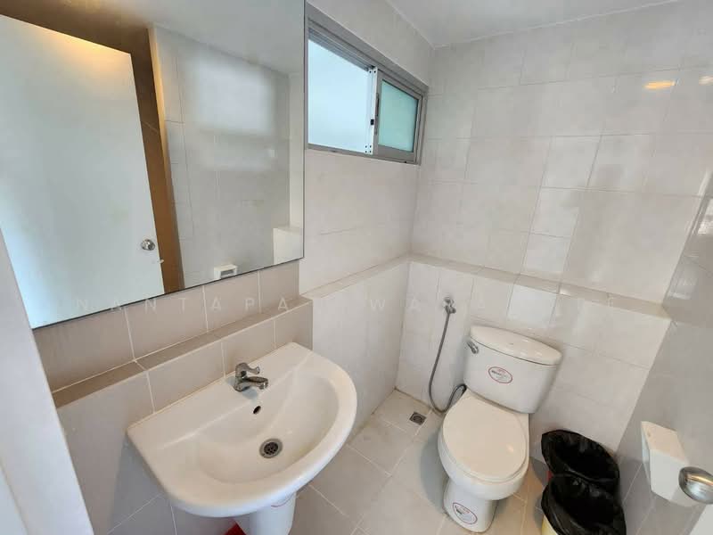 Condo One Sathorn, Bangkok, Yenakat, Chong Nonsi, Yan Nawa, Bangkok, 1 Bedroom, 51 sqm, Condo For Sale, by Nantapat Warakdee, 500457386 - DDproperty.com
