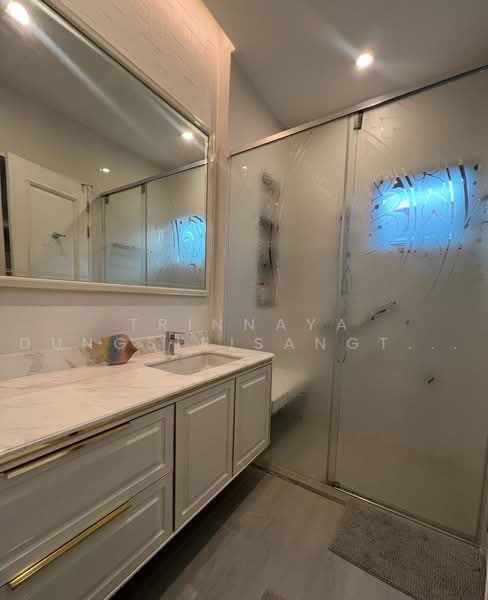 Ladawan Ratchapruek-Pinklao, Bangkok, Ratchapruek Road, Bang Ra Mat, Taling Chan, Bangkok, 5 Bedrooms, 607 sqm, Single Detached House For Sale, by Trinnaya Dungsirisangthong, 500457413 - DDproperty.com