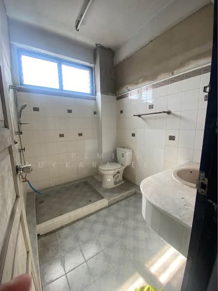 5-BR Townhouse, Bangkok, Bang Chak, Phra Khanong, Bangkok, 5 Bedrooms, 495 sqm, Townhouse For Sale, by Pemika Aukkaraleekul, 500457417 - DDproperty.com