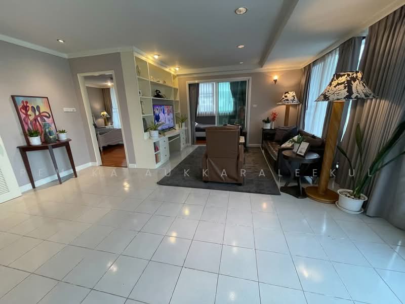 Supalai Place Sukhumvit 39, Bangkok, 175-179 Soi Sukhumvit 39 Sukhumvit Road, Khlong Tan Nua, Watthana, Bangkok, 2 Bedrooms, 142 sqm, Condo For Sale, by Pemika Aukkaraleekul, 500457423 - DDproperty.com