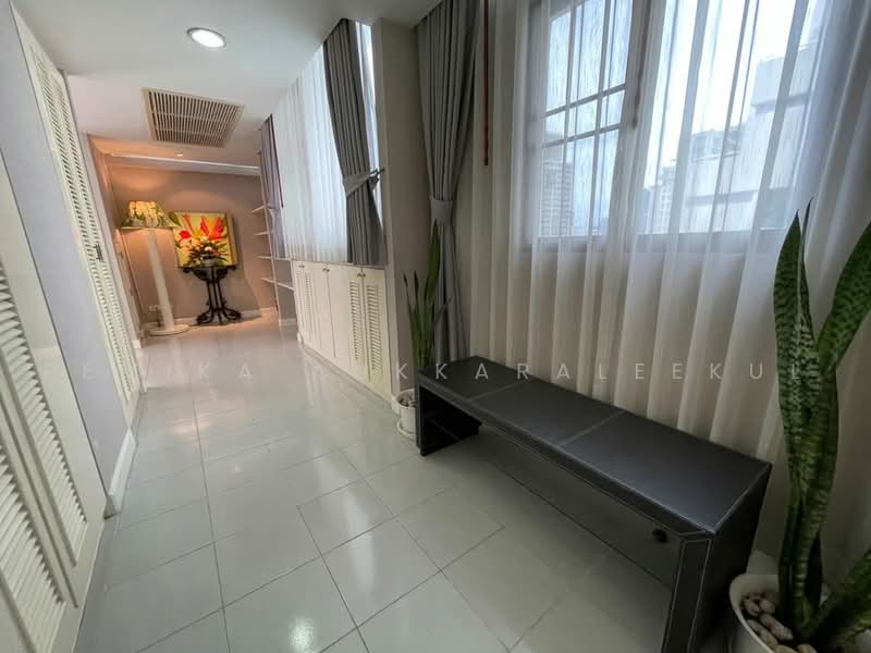 Supalai Place Sukhumvit 39, Bangkok, 175-179 Soi Sukhumvit 39 Sukhumvit Road, Khlong Tan Nua, Watthana, Bangkok, 2 Bedrooms, 142 sqm, Condo For Sale, by Pemika Aukkaraleekul, 500457423 - DDproperty.com