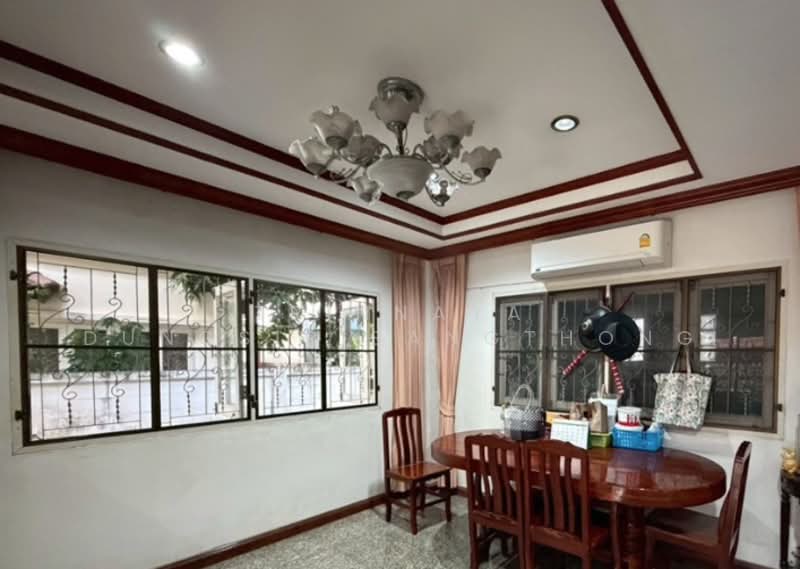 Royal Park Ville Suwinthawong, Bangkok, Suwinthawong Road, Lam Phak Chi, Nong Chok, Bangkok, 3 Bedrooms, 204 sqm, Single Detached House For Sale, by Trinnaya Dungsirisangthong, 500457452 - DDproperty.com