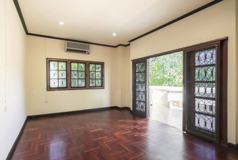 4-BR House, Bangkok, Hua Mak, Bang Kapi, Bangkok, 4 Bedrooms, 445 sqm, Single Detached House For Sale, by Jakree Buajatturat, 500457464 - DDproperty.com