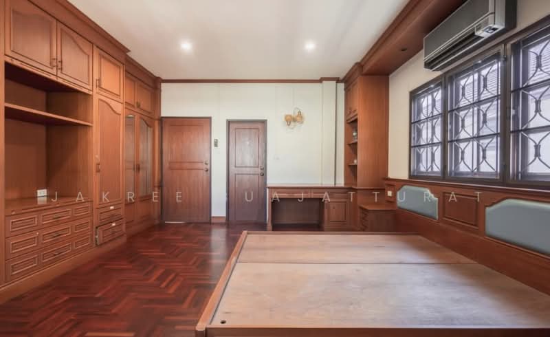 4-BR House, Bangkok, Hua Mak, Bang Kapi, Bangkok, 4 Bedrooms, 445 sqm, Single Detached House For Sale, by Jakree Buajatturat, 500457464 - DDproperty.com