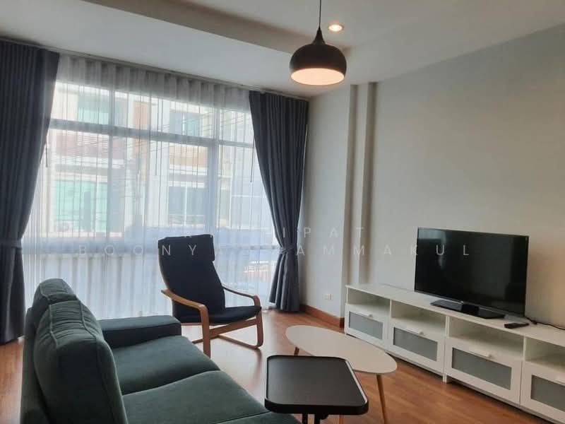 Thanapat Haus Sathorn - Narathiwas, Bangkok, Soi Chuen Chitrung, Nontri Road, Chong Nonsi, Yan Nawa, Bangkok, 3 Bedrooms, 200 sqm, Townhouse For Rent, by Kitnipat Boonyadhammakul, 500457472 - DDproperty.com