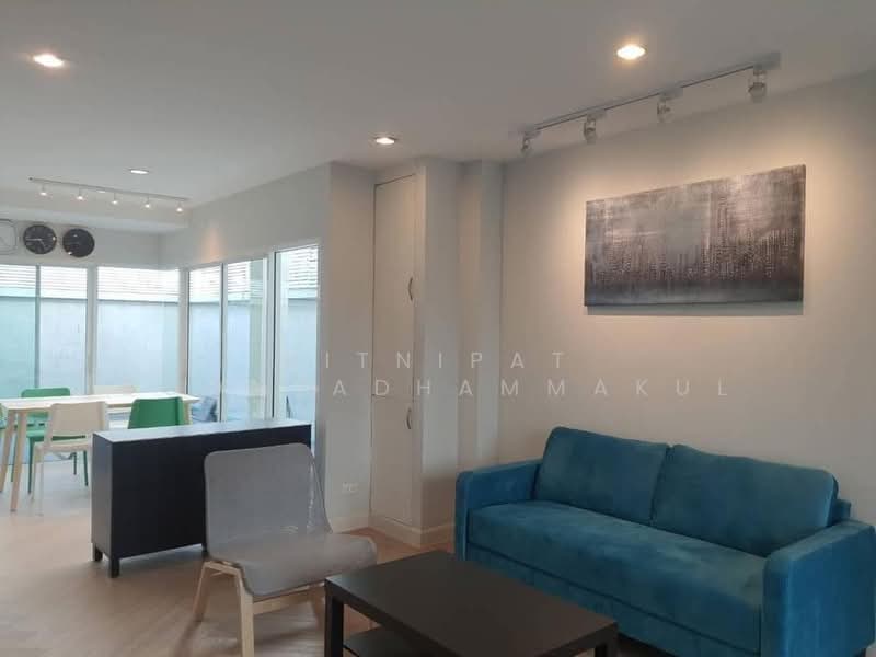 Thanapat Haus Sathorn - Narathiwas, Bangkok, Soi Chuen Chitrung, Nontri Road, Chong Nonsi, Yan Nawa, Bangkok, 3 Bedrooms, 200 sqm, Townhouse For Rent, by Kitnipat Boonyadhammakul, 500457472 - DDproperty.com