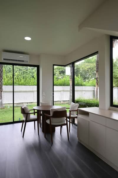 บ้านเดี่ยวระดับ Ultra Luxury ที่ดิน 259.6 ตารางวา 4–6 ห้องนอน วิวทะเลสาบ ขาย 140 ล้านบาท, นนทบุรี, บางตลาด, ปากเกร็ด, นนทบุรี, 1,505 ตร.ม., บ้านเดี่ยว ขาย, โดย Rachen Nopsuwan, 500457483 - DDproperty.com