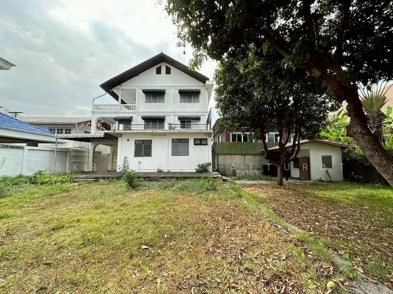 7-BR House, Bangkok, Bang Na Nuea, Bang Na, Bangkok, 7 Bedrooms, 720 sqm, Single Detached House For Rent, by Jakree Buajatturat, 500457493 - DDproperty.com