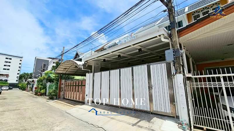 ขายด่วน! ทาวน์โฮม 3.5 ชั้น รีโนเวทใหม่ทั้งหลัง ซอยสาธุประดิษฐ์ 40 ทำเลกลางเมือง พร้อมเข้าอยู่, Bangkok, Bang Pong Pang, Yan Nawa, Bangkok, 5 Bedrooms, 220 sqm, Townhouse For Sale, by คุณเจ, 500457527 - DDproperty.com