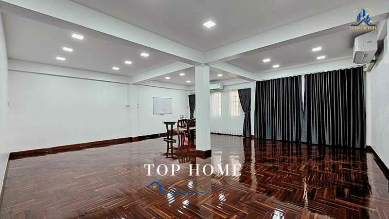 ขายด่วน! ทาวน์โฮม 3.5 ชั้น รีโนเวทใหม่ทั้งหลัง ซอยสาธุประดิษฐ์ 40 ทำเลกลางเมือง พร้อมเข้าอยู่, Bangkok, Bang Pong Pang, Yan Nawa, Bangkok, 5 Bedrooms, 220 sqm, Townhouse For Sale, by คุณเจ, 500457527 - DDproperty.com