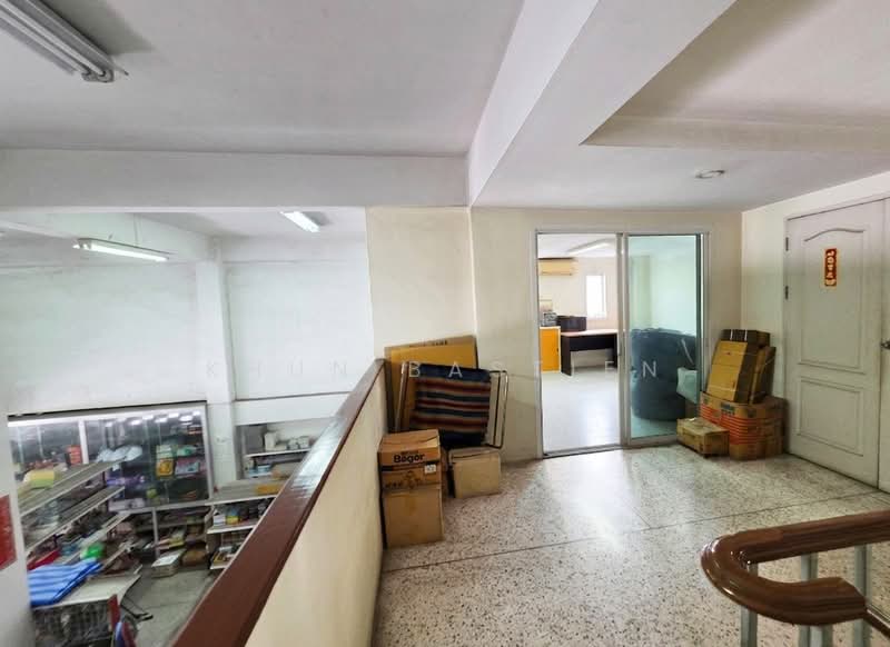 Corner commercial building on Luang Phaeng - Lat Krabang Road, Bangkok, หลวงแพ่ง, Khum Thong, Lat Krabang, Bangkok, , 320 sqm, Shophouse For Sale, by Khun Bastien, 500457535 - DDproperty.com
