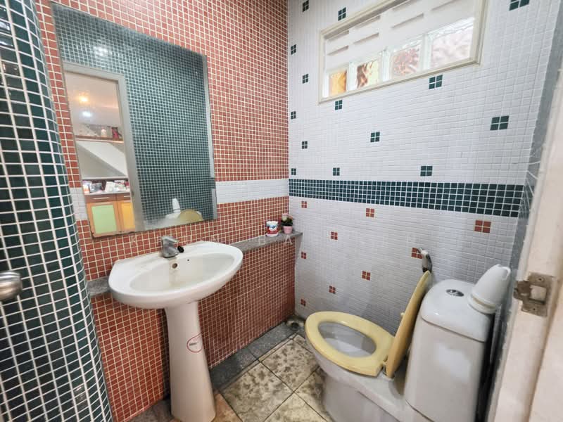Corner commercial building on Luang Phaeng - Lat Krabang Road, Bangkok, หลวงแพ่ง, Khum Thong, Lat Krabang, Bangkok, , 320 sqm, Shophouse For Sale, by Khun Bastien, 500457535 - DDproperty.com