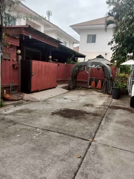3-BR House, Bangkok, Nong Kham, Nong Khaem, Bangkok, 3 Bedrooms, 204 sqm, Single Detached House For Sale, by Jakree Buajatturat, 500457566 - DDproperty.com