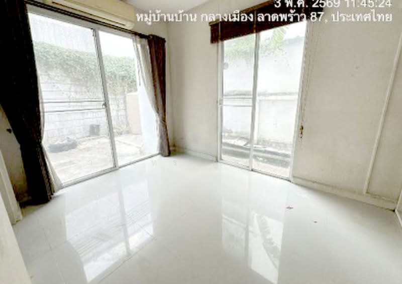 Baan Klang Muang Ladprao 87, Bangkok, Soi Ladprao 87, Khlong Chaokhun Sing, Wang Thonglang, Bangkok, 3 Bedrooms, 171 sqm, Townhouse For Sale, by วรินทร กูลจีรัง, 500457618 - DDproperty.com