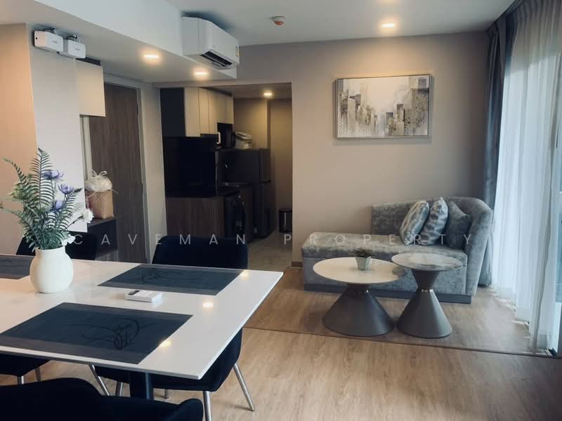 Lloyd Soonvijai-Thonglor, Bangkok, Soi Phetchaburi 47, Phetchaburi Road, Bang Kapi, Huai Khwang, Bangkok, 2 Bedrooms, 62 sqm, Condo For Rent, by Caveman Property, 500457663 - DDproperty.com