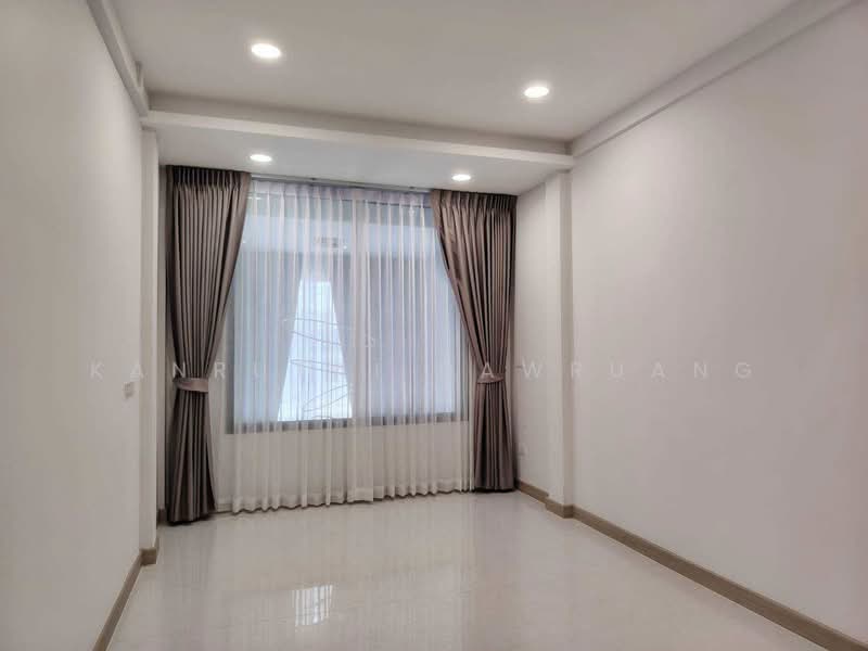 Townhome Ekkamai 22, Bangkok, Khlong Tan Nua, Watthana, Bangkok, 3 Bedrooms, 200 sqm, Townhouse For Sale, by Kanrutai Dawruang, 500457677 - DDproperty.com