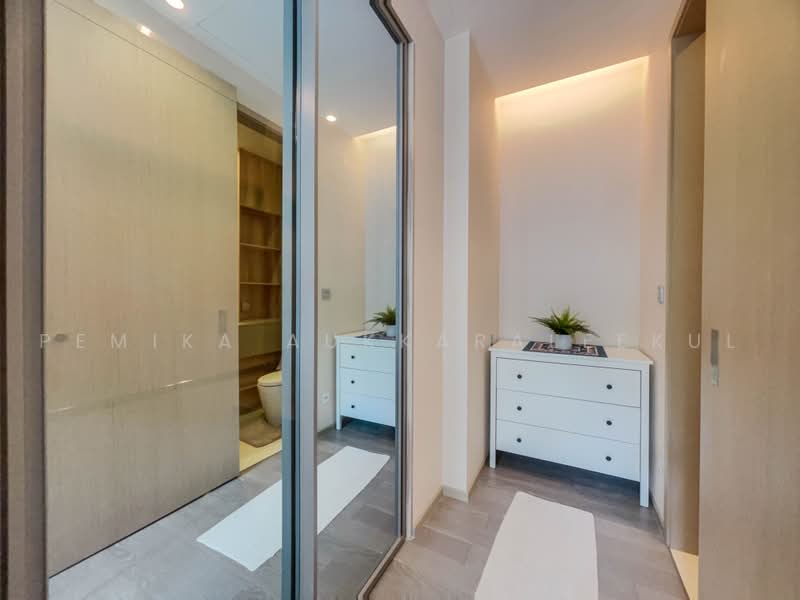 The Esse Asoke, Bangkok, 333 Soi Sukhumvit 21, Sukhumvit Road, Khlongtoei Nua, Watthana, Bangkok, 1 Bedroom, 37 sqm, Condo For Sale, by Pemika Aukkaraleekul, 500457684 - DDproperty.com
