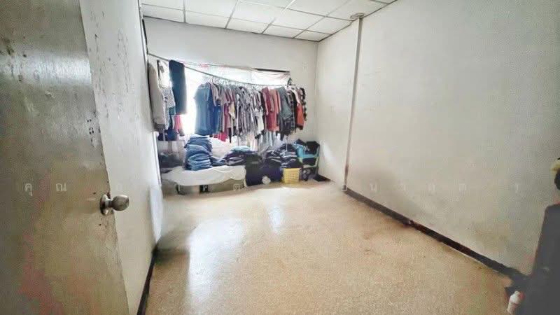 Baan Rin Thong Lamlukka, Pathum Thani, Khu Khot, Lam Luk Ka, Pathum Thani, 2 Bedrooms, 80 sqm, Townhouse For Sale, by คุณ อนาคต ( อนาคต ), 500457742 - DDproperty.com