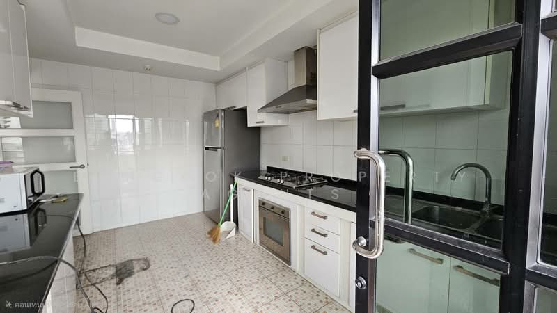 Cosmo Villa, Bangkok, 33 ซอยสุขุมวิท 12 ถนนสุขุมวิท แขวง/เขตคลองเตย กทม., Khlong Toei, Bangkok, 3 Bedrooms, 250 sqm, Condo For Rent, by BANGKOK PROPERTY AGENTS, 500457743 - DDproperty.com