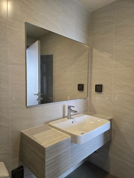 THE CROWN Residences, Bangkok, Rama 4 Road, Thung Maha Mek, Sathon, Bangkok, 1 Bedroom, 40 sqm, Condo For Rent, by อารยา ติรพฤทธิ์, 500457766 - DDproperty.com