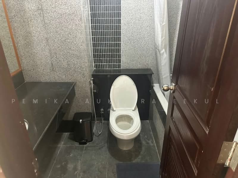 Grand Langsuan, Bangkok, Soi Lang Suan ,Ploenchit Road, Lumphini, Pathum Wan, Bangkok, 2 Bedrooms, 100 sqm, Condo For Sale, by Pemika Aukkaraleekul, 500457771 - DDproperty.com
