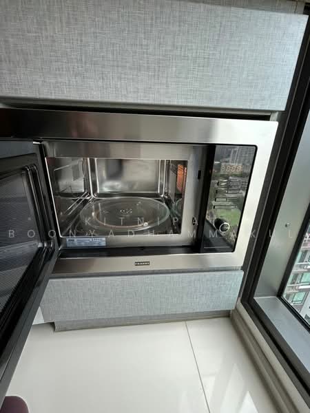Rhythm Sukhumvit 36-38, Bangkok, 55 Soi Sukhumvit 36, Sukhumvit Road, Phra Kanong, Khlong Toei, Bangkok, 1 Bedroom, 34 sqm, Condo For Rent, by Kitnipat Boonyadhammakul, 500457772 - DDproperty.com