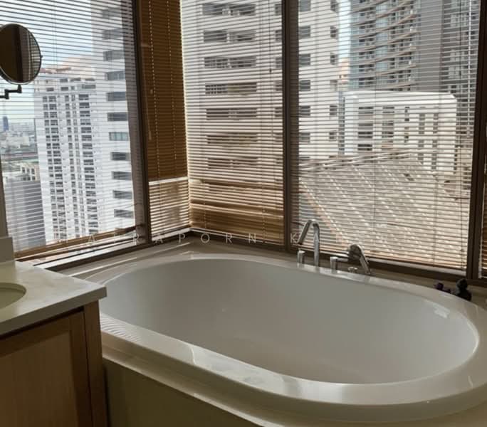 The Emporio Place, Bangkok, 93 Soi Sukhumvit 24, Sukhumvit Road, Khong Tan, Khlong Toei, Bangkok, 3 Bedrooms, 161 sqm, Condo For Sale, by Patraporn Kansri, 500457789 - DDproperty.com