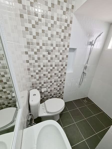 Townhome for rent near Meechok Plaza, Chiang Mai Rental Price: 22,000THB/month Property ID: No.5H556, Chiang Mai, San Phi Sua, Muang Chiang Mai, Chiang Mai, 2 Bedrooms, 110 sqm, Townhouse For Rent, by Baandeedee Chiangmai, 500457825 - DDproperty.com