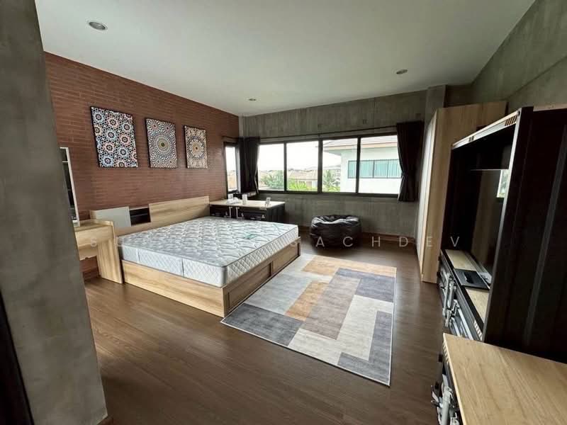 Baan Lumpini Suanluang Rama 9 Phase 2, Bangkok, Chaloem Phrakiat Rama 9 Road, Prawet, Bangkok, 5 Bedrooms, 310 sqm, Single Detached House For Rent, by Sunitra Sachdev, 500457840 - DDproperty.com