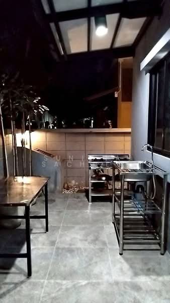 Baan Lumpini Suanluang Rama 9 Phase 2, Bangkok, Chaloem Phrakiat Rama 9 Road, Prawet, Bangkok, 5 Bedrooms, 310 sqm, Single Detached House For Rent, by Sunitra Sachdev, 500457840 - DDproperty.com