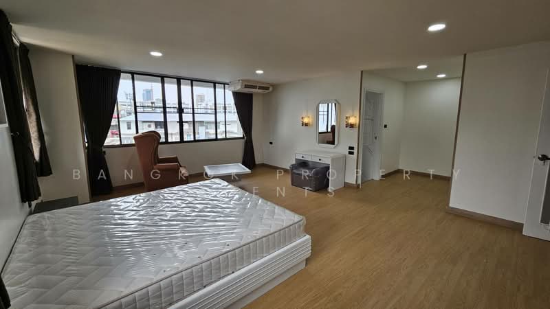 Tongtip Mansion, Bangkok, Soi Sukhumvit 47, Khlong Tan Nua, Watthana, Bangkok, 3 Bedrooms, 251 sqm, Condo For Rent, by BANGKOK PROPERTY AGENTS, 500457873 - DDproperty.com